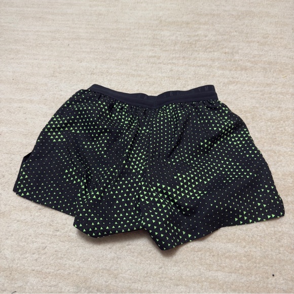 Gymshark Women's Fluo Lime Active Graphic Shorts XS Black Green - Picture 5 of 7